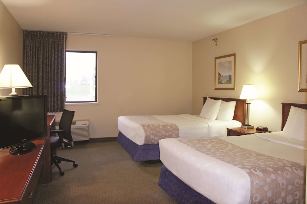 La Quinta Inn Omaha Southwest 10/23