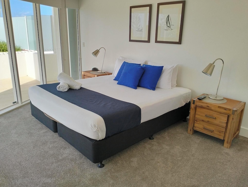 Kirra Surf Apartments 25/75