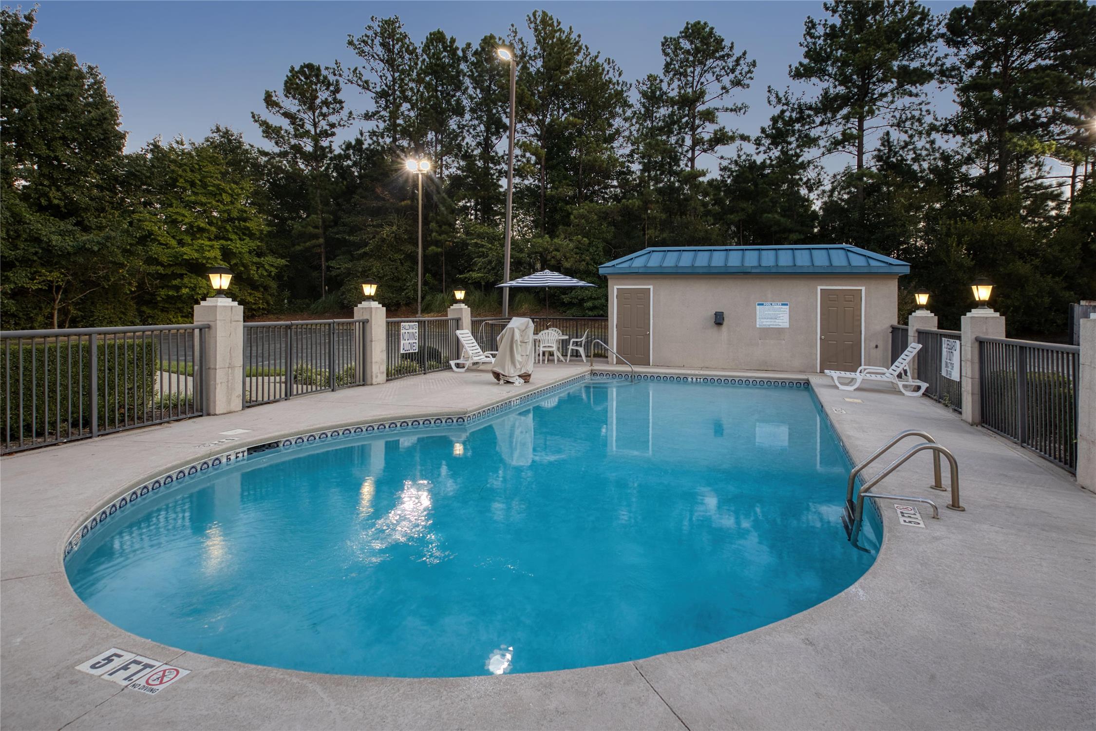 Best Western Executive Inn & Suites 25/26