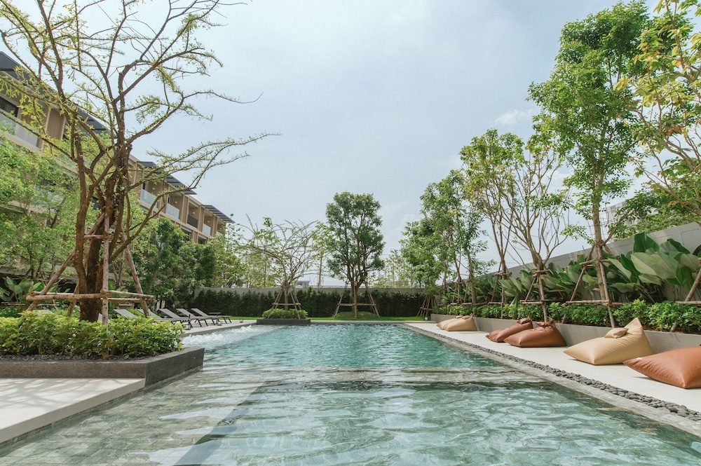 PAAK Hotel Suvarnabhumi 48/50