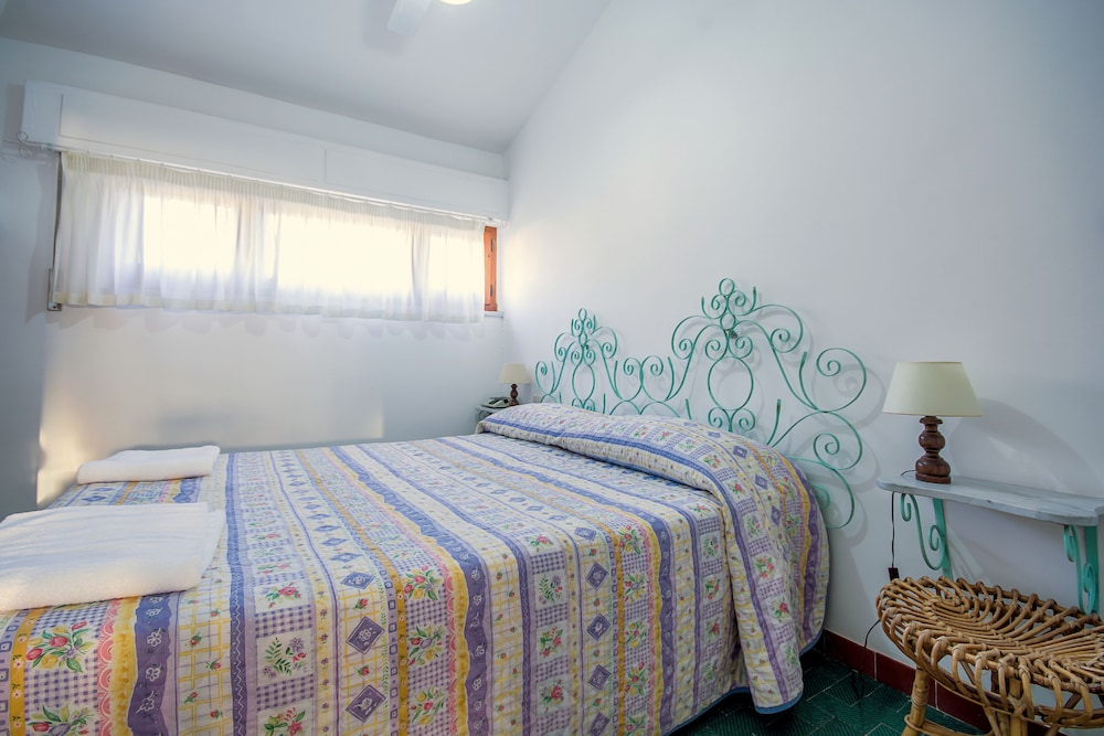 Le Roccette Mare Beach Hotel & Restaurant 9/35
