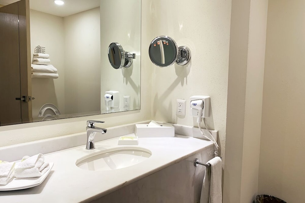 غرفة قياسية بسريرين مزدوجين مع أريكة، BelAir Business Salamanca 5/5