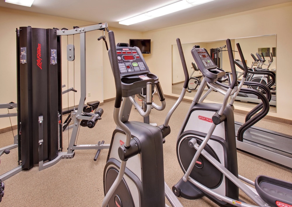 CANDLEWOOD SUITES WILLISTON 48/77