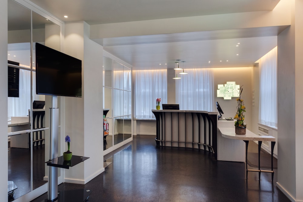 HOLIDAY INN DRESDEN - AM ZWINGER 49/77