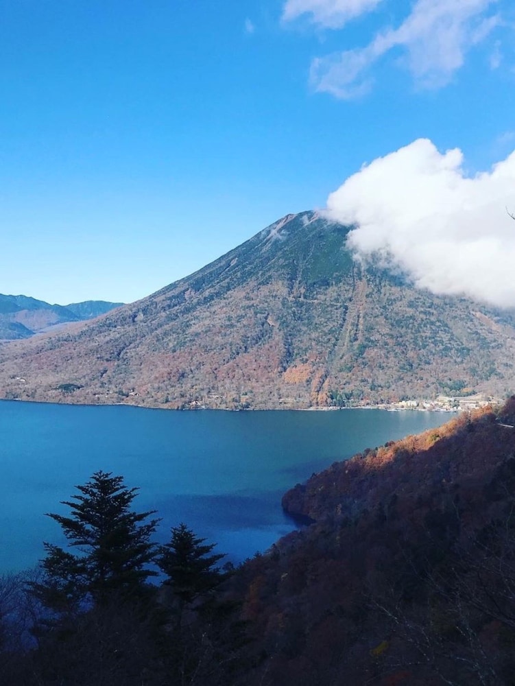 Lake Side Nikko Hotel 61/68