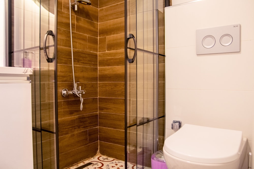 Fi Homes - Adults Only 26/31