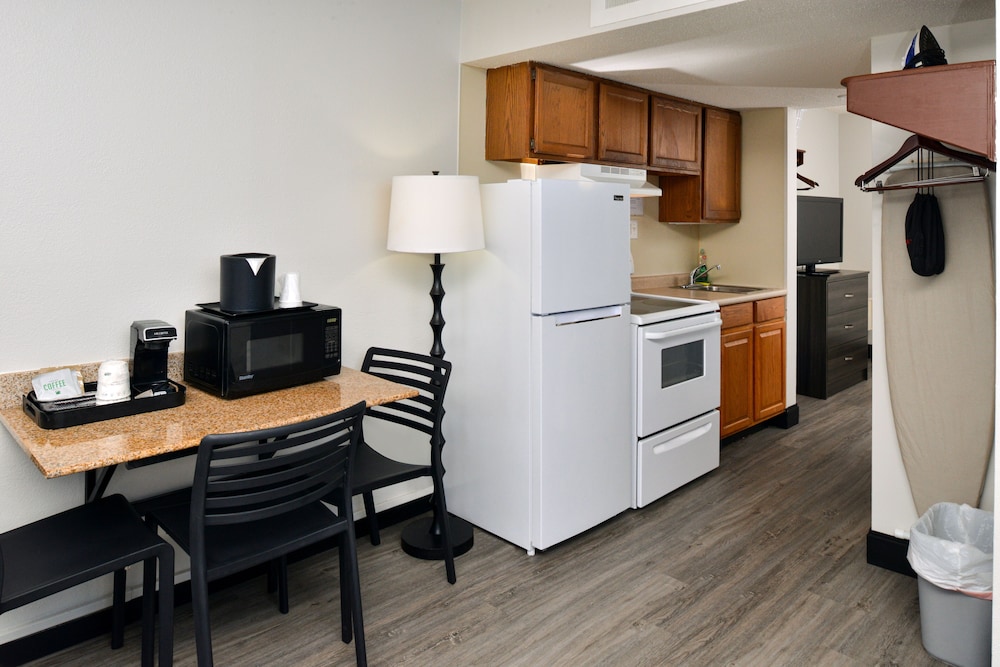 SureStay Hotel by Best Western Virginia Beach Royal Clipper 37/45