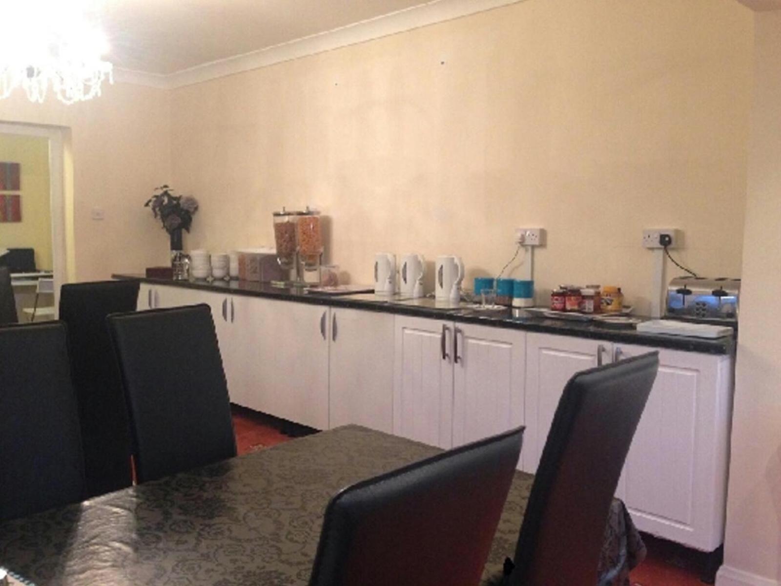 London Heathrow Guesthouse 18/23