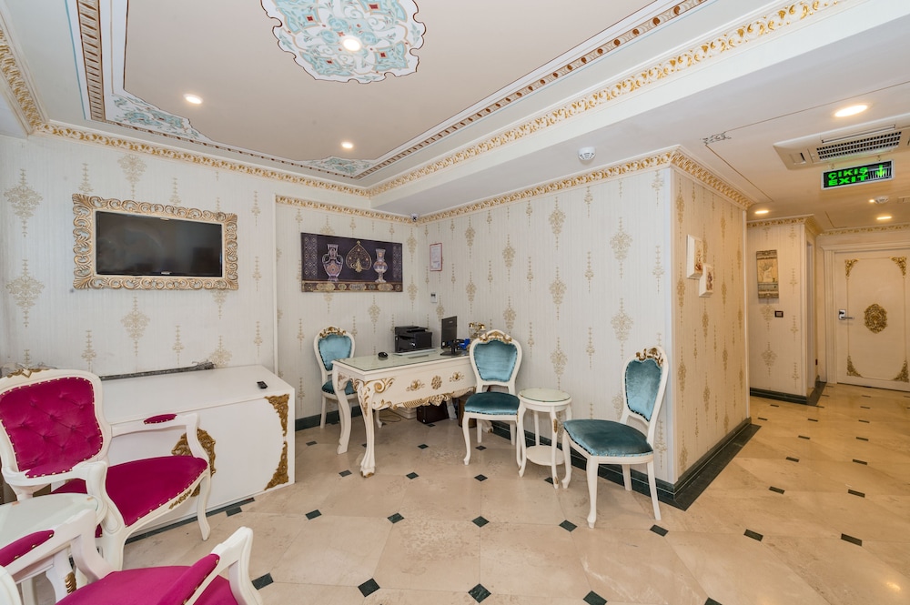 Hotel 1453 44/60