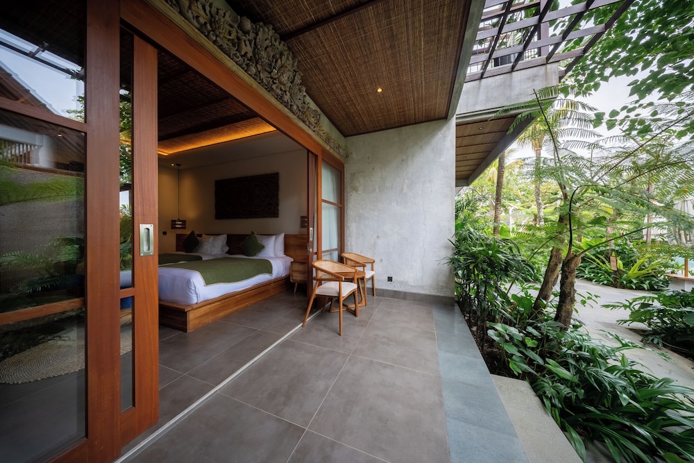 ULU Valley Retreat 6/50