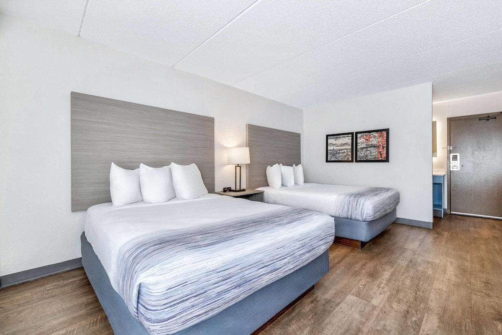 Americinn By Wyndham Baxter Brainerd 16/56