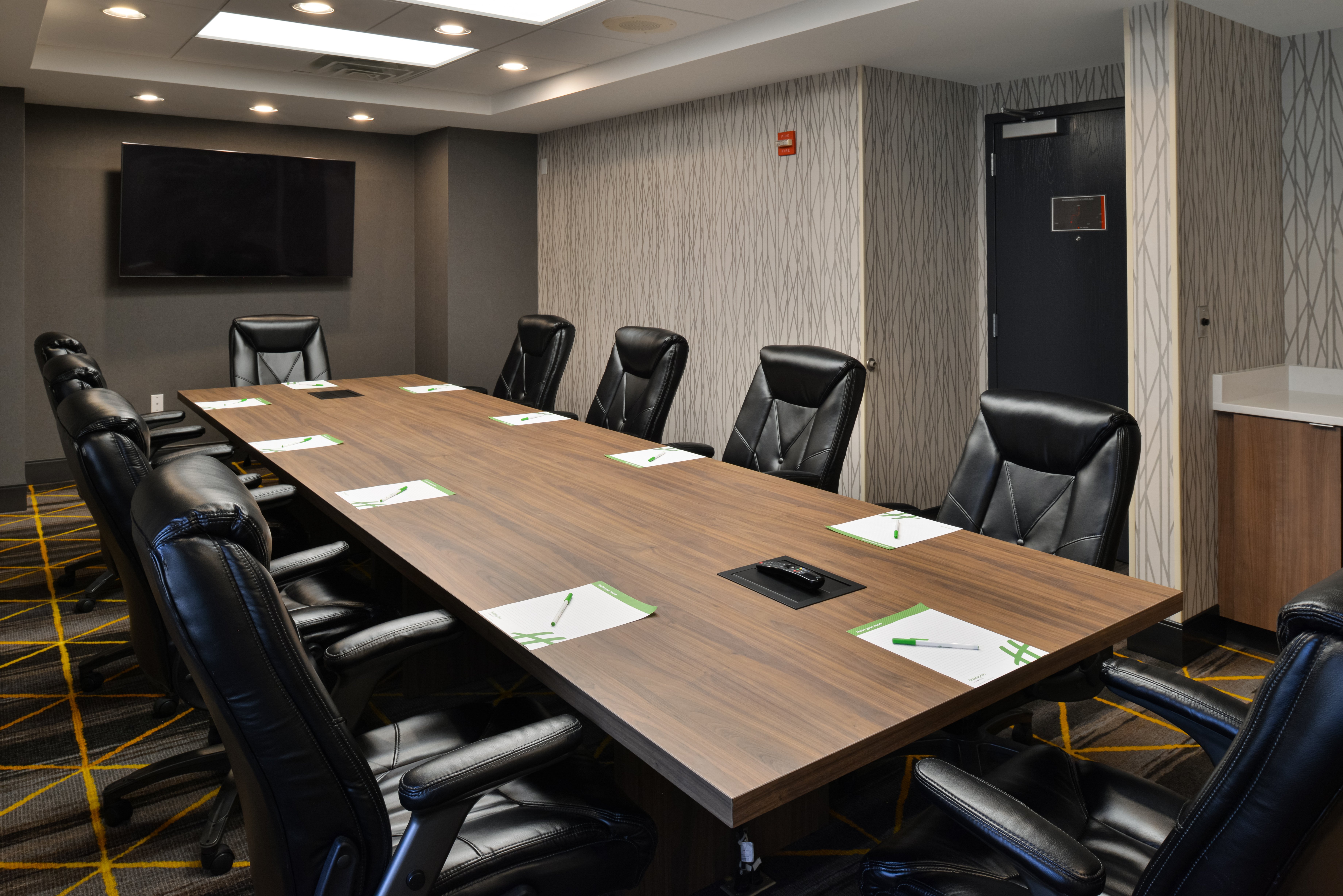 Holiday Inn Hotel And Suites Overland Park Convention Center 39/48
