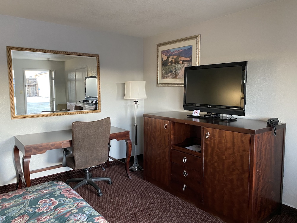 Travelodge by Wyndham Farmington Hwy 64 3/70