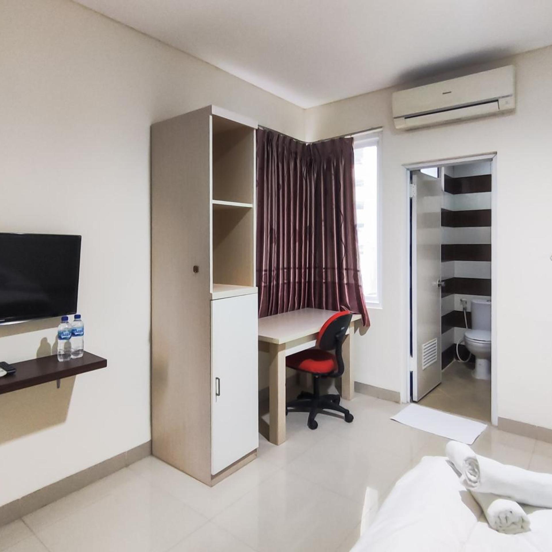 RedDoorz Plus near ICE BSD 2 27/42