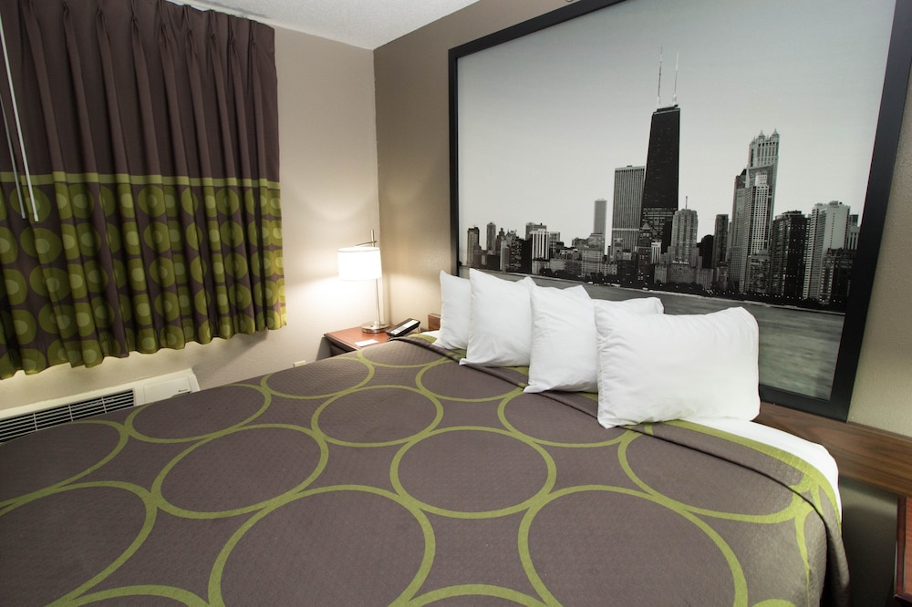 Super 8 by Wyndham Chicago O'Hare Airport 26/63