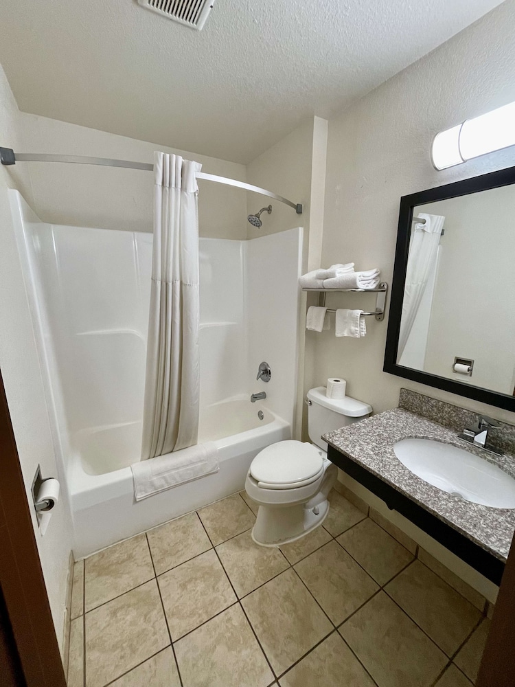 SureStay by Best Western Prince Frederick 47/49