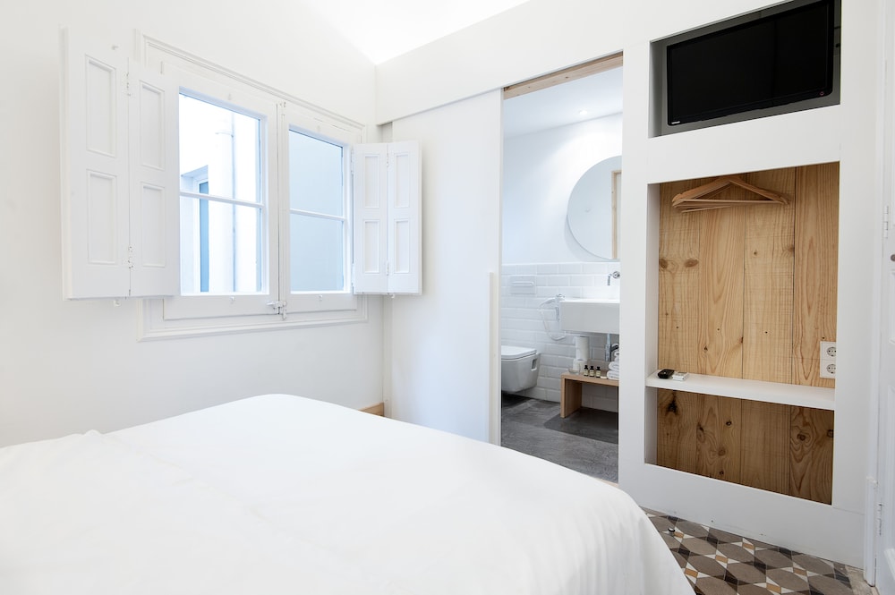 ECONOMY, DOUBLE BED