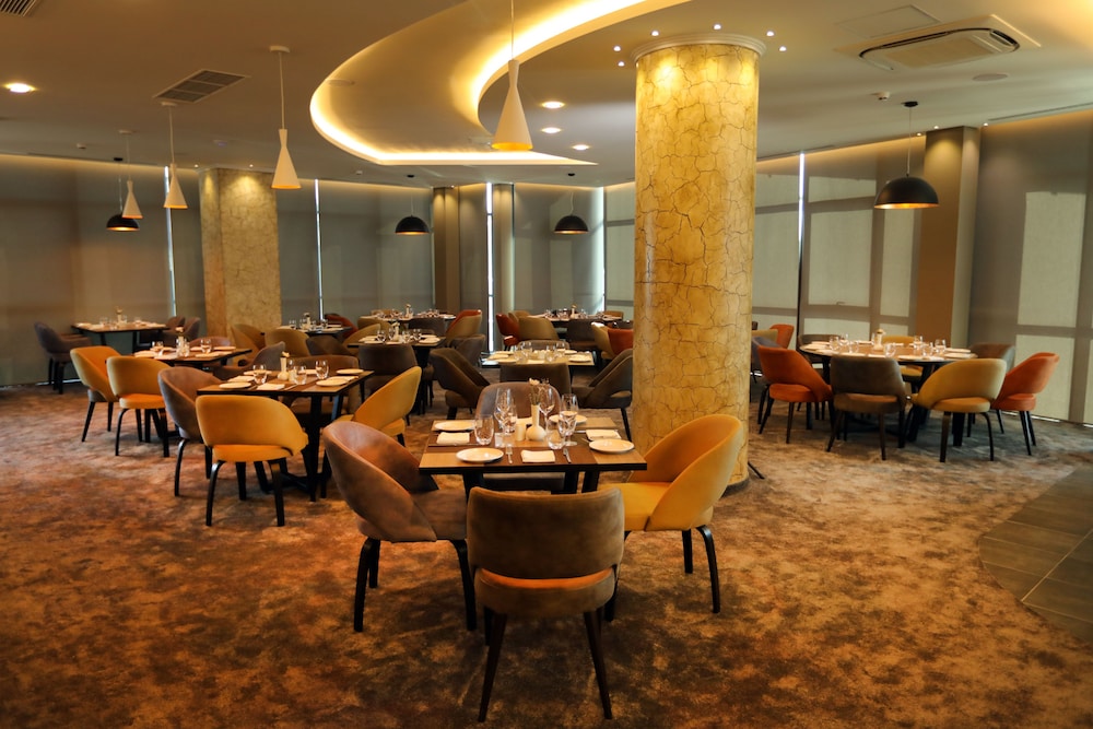 Mercure Tetovo 56/72