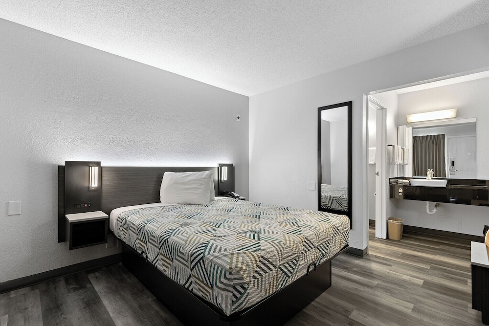 Motel6 San Diego, CA - North 29/61