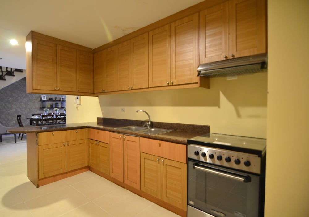 Crosswinds Resort Suites 47/50