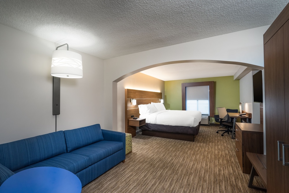 Holiday Inn Express Hotel Suites Louisville East 21/52