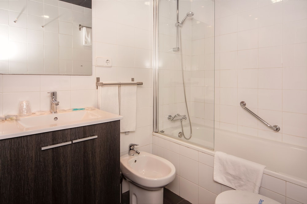 Barna House Hotel 48/50