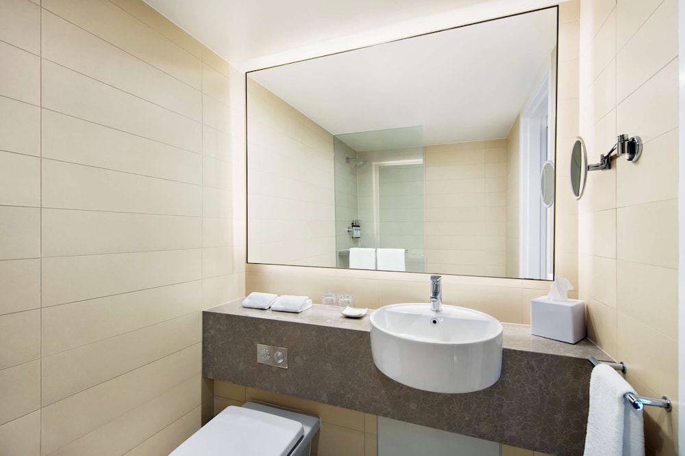 HYATT REGENCY SYDNEY 48/50