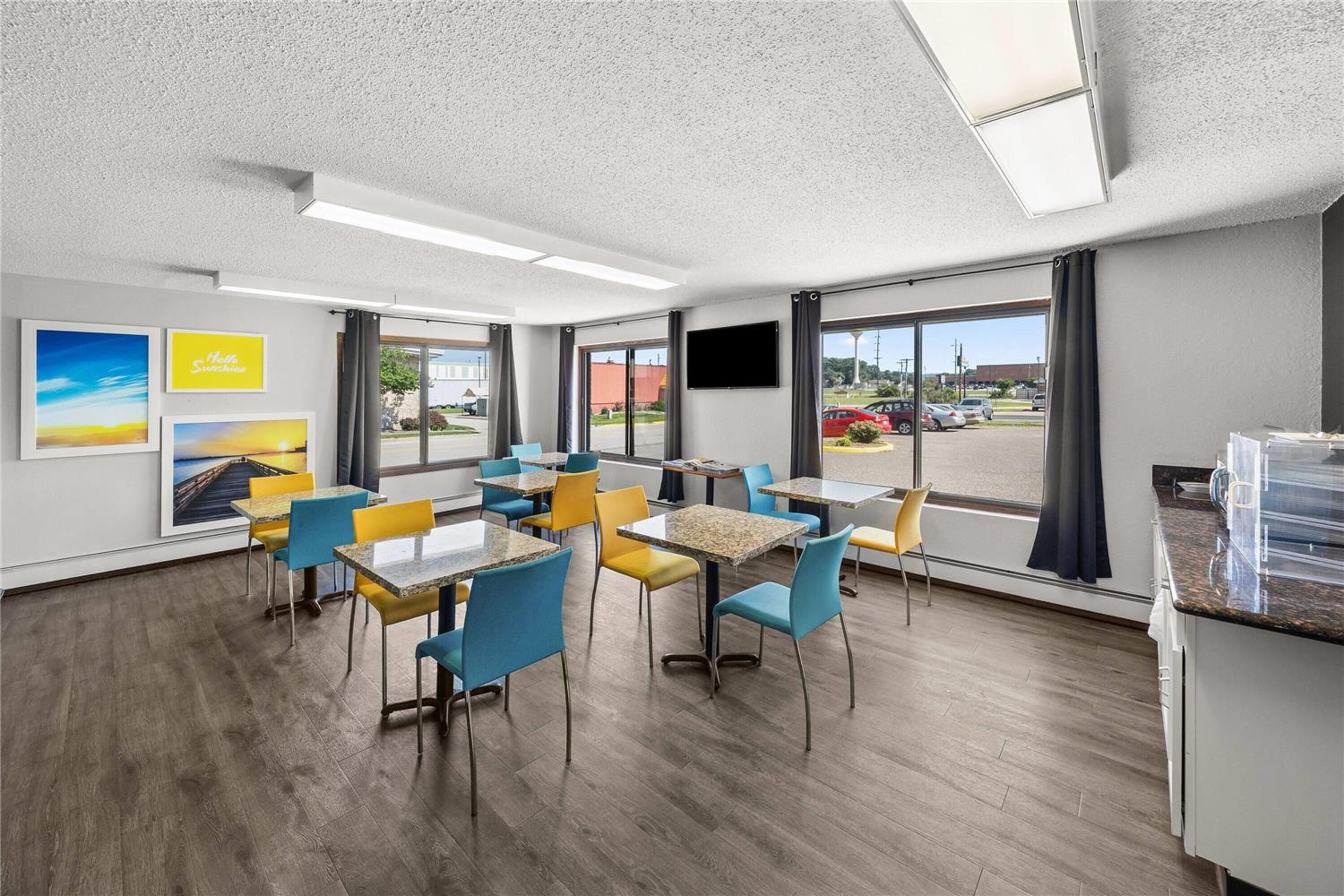 Days Inn by Wyndham Winona 20/27