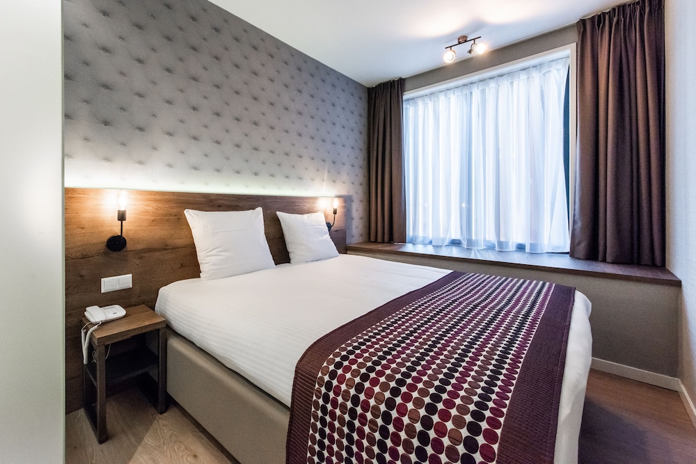 Melrose Hotel 13/42