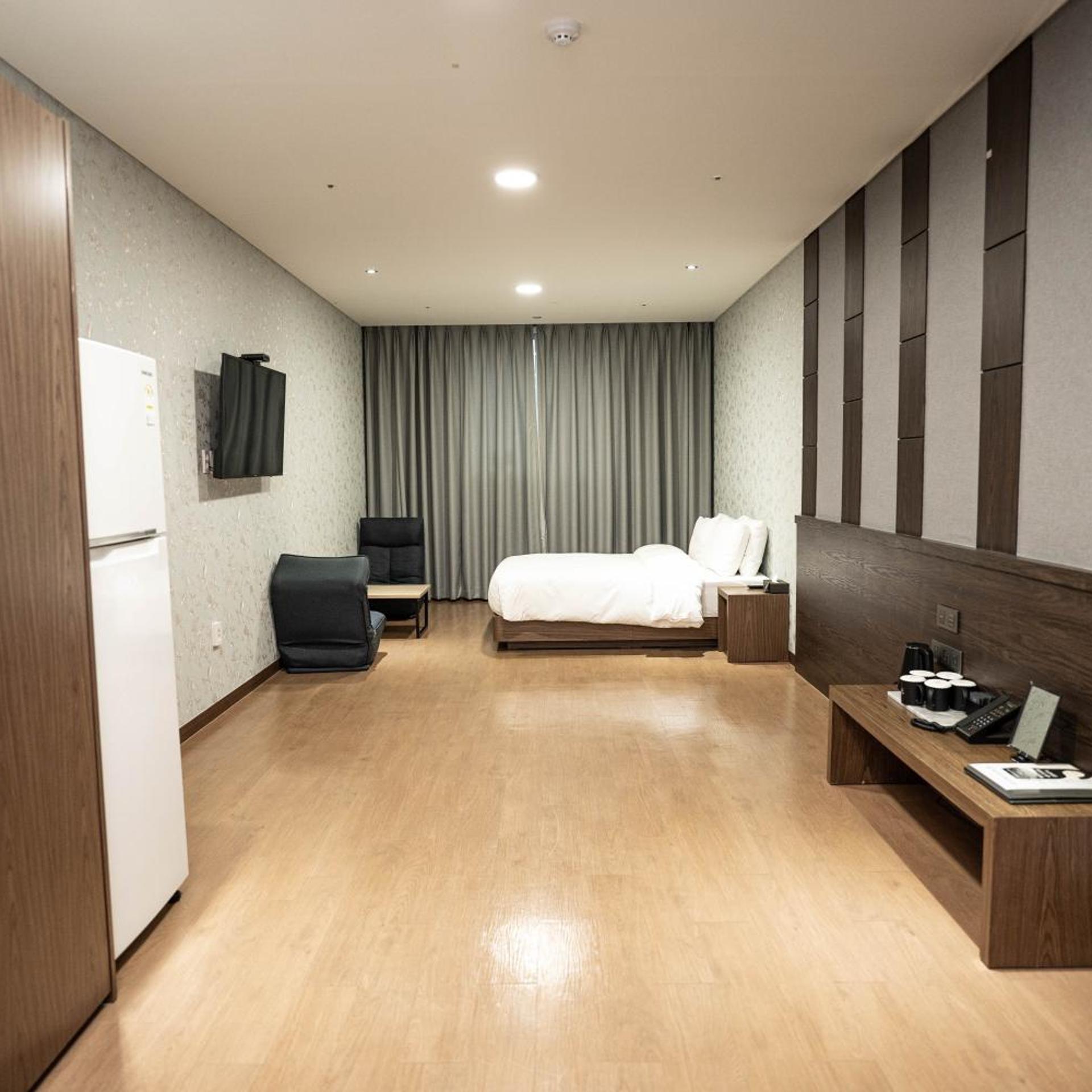 Korean, Double Bed