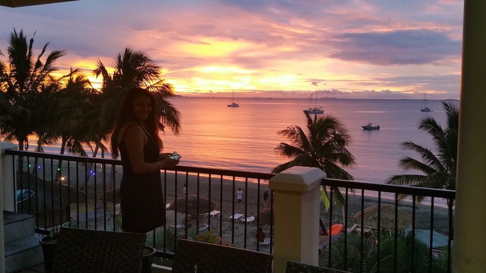 Smugglers Cove Beach Resort and Hotel 41/50