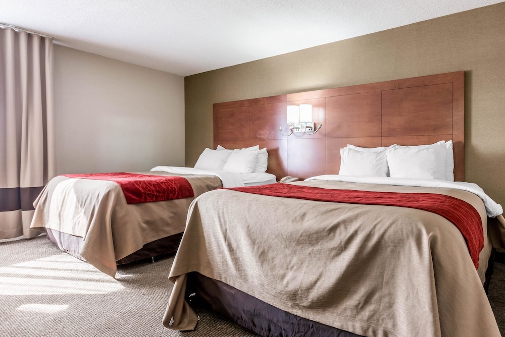Comfort Inn & Suites Barrie 11/51
