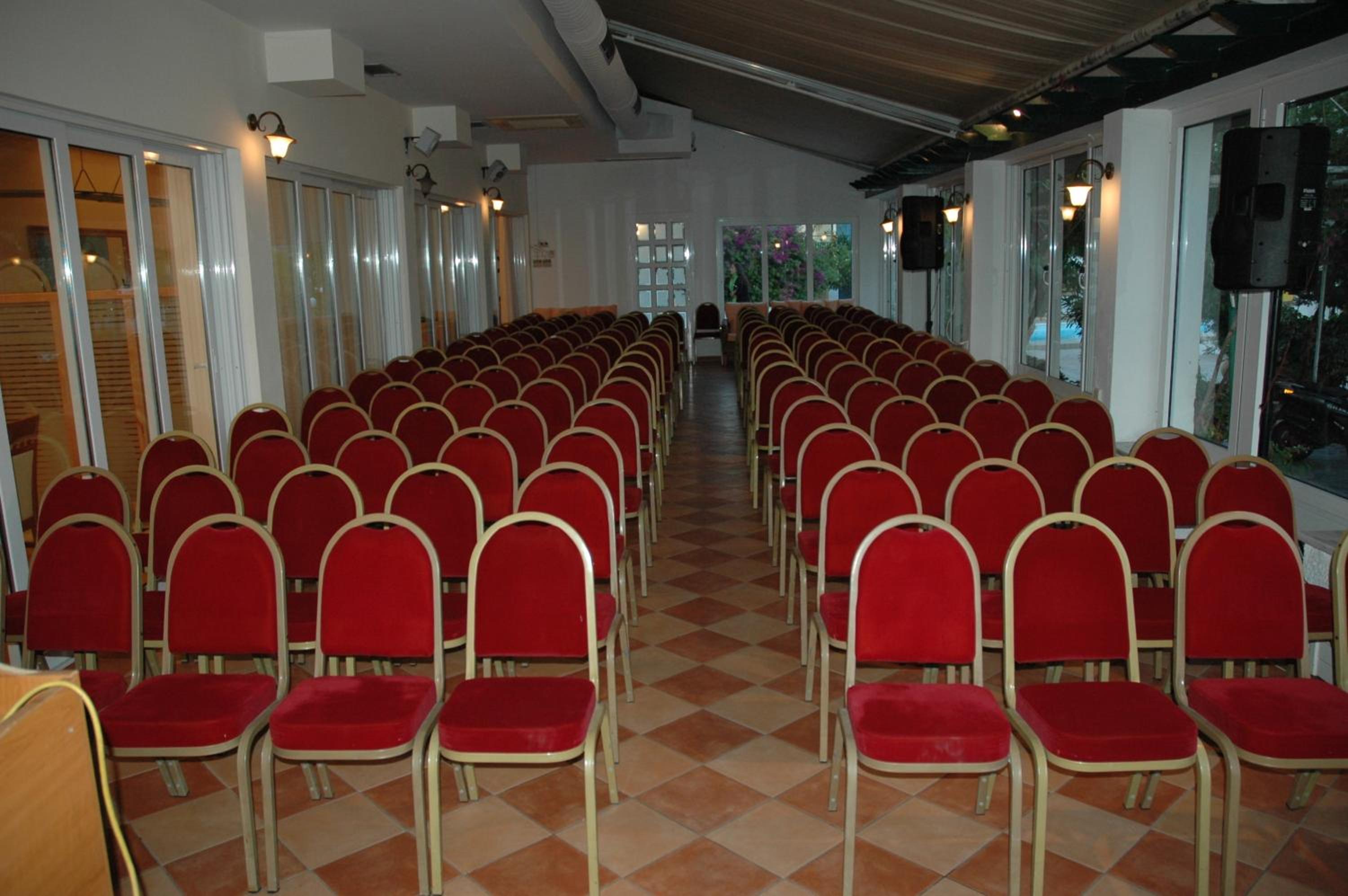 Danae Hotel 39/49