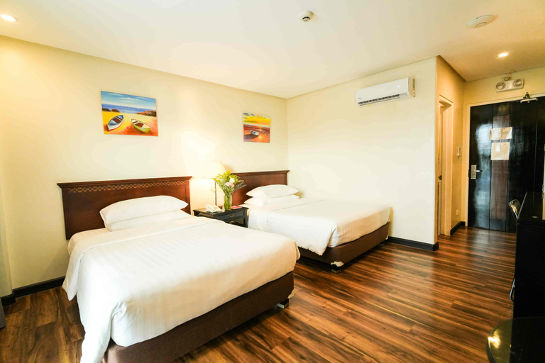 Super, Deluxe, Queen Bed, Terrace