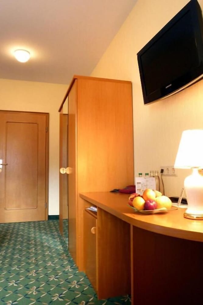 Landhotel Dresden 50/50