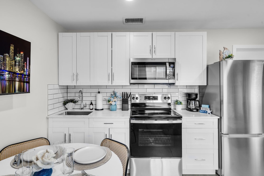 Galleria Apartments by Lowkl 35/50