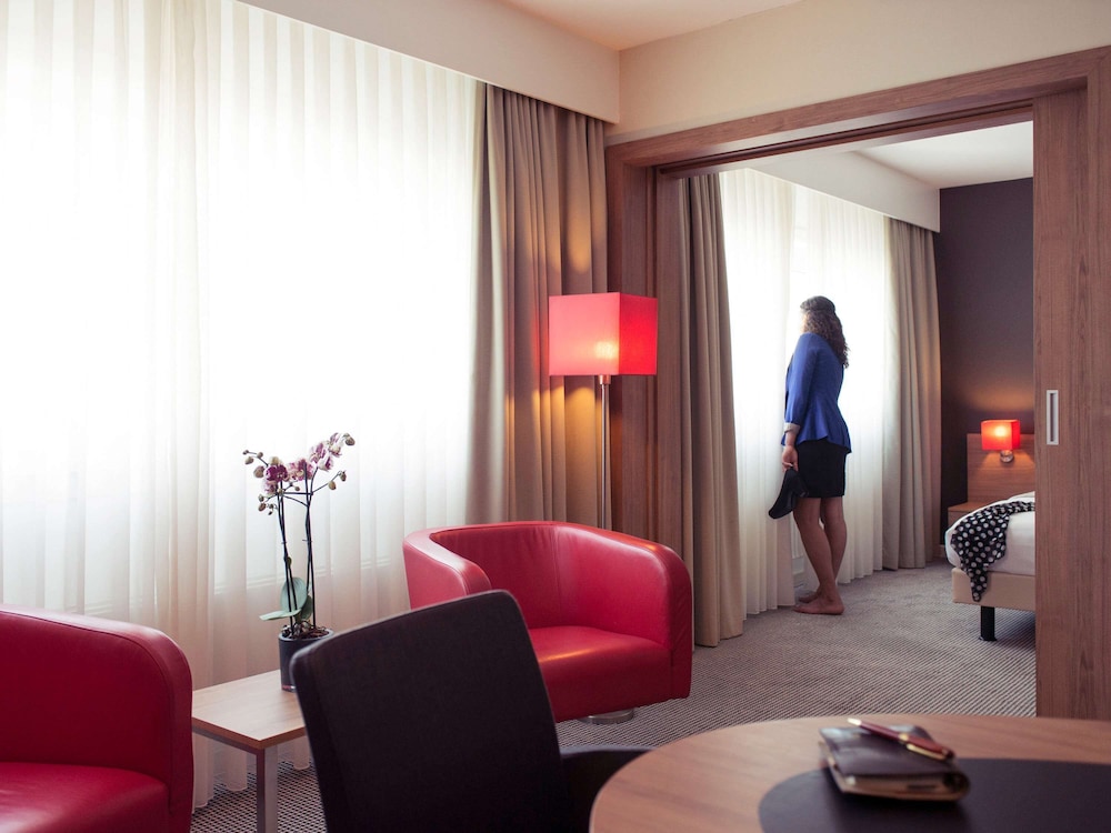 TRIBE Hotel Den Haag Centraal 40/54