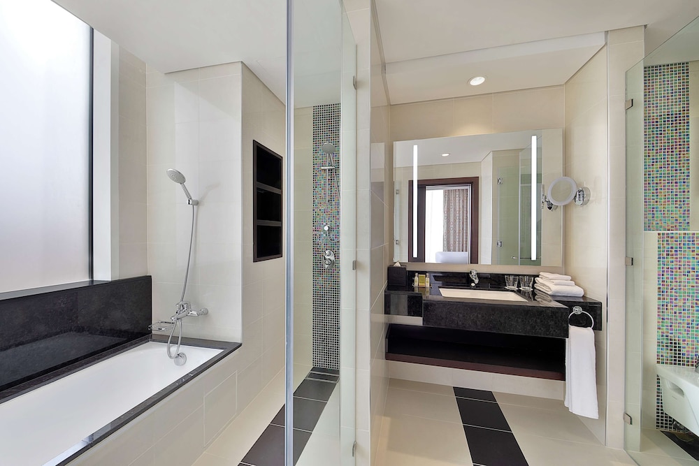 Doubletree By Hilton Doha - Al Sadd 10/62