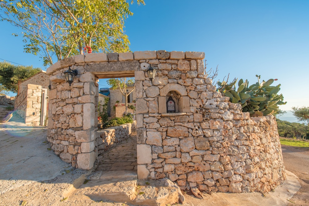 Aria Villa 32/50