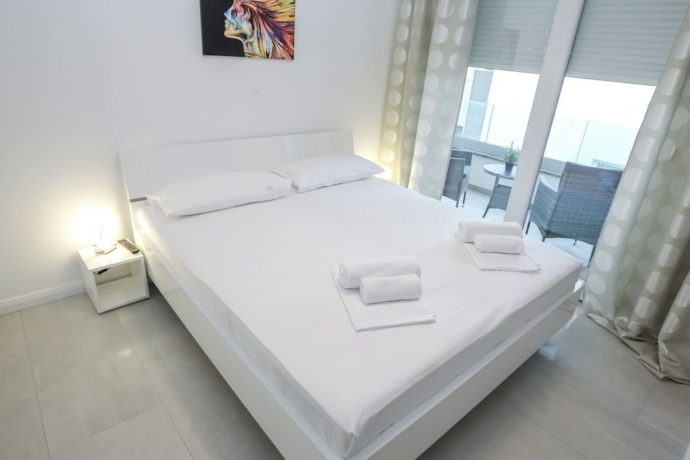 Apartments Tomana 23/50