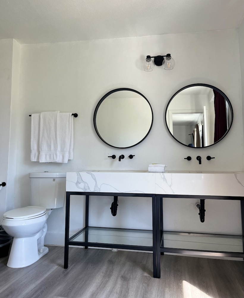 Anaheim Maingate Inn 49/49