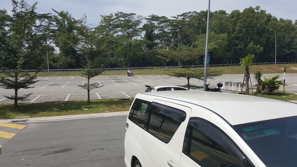 9 Square Hotel - Sri Kembangan 20/38