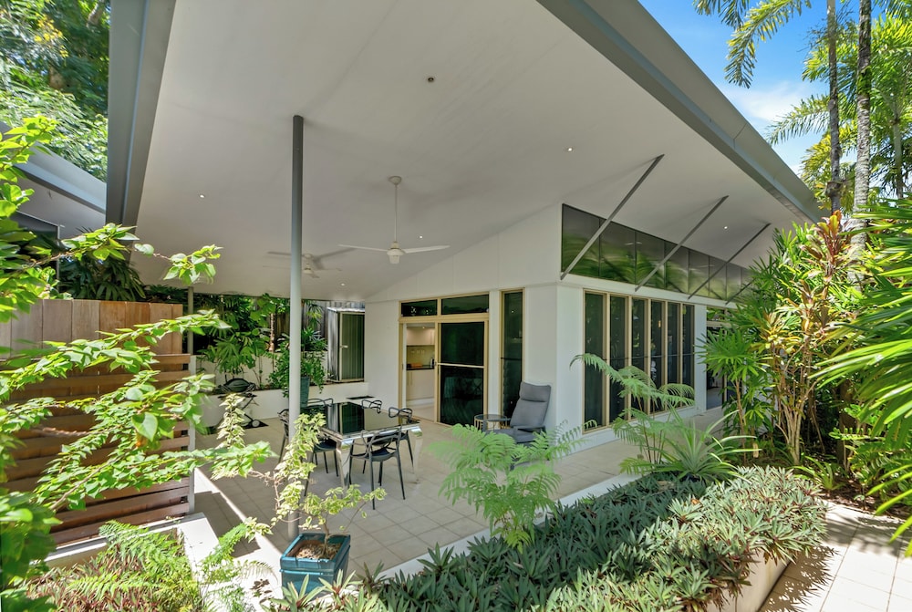 SANCTUARY PALM COVE 2/50
