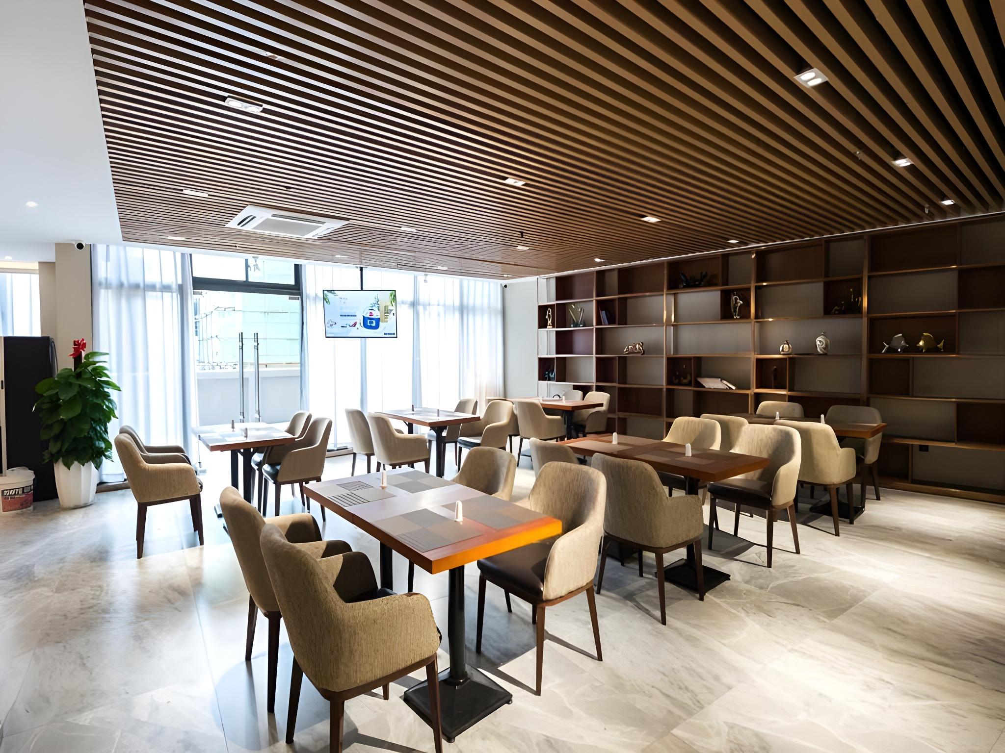 VX Wuxi Jiangyin Xiangshan Road Gym Hotel 21/23