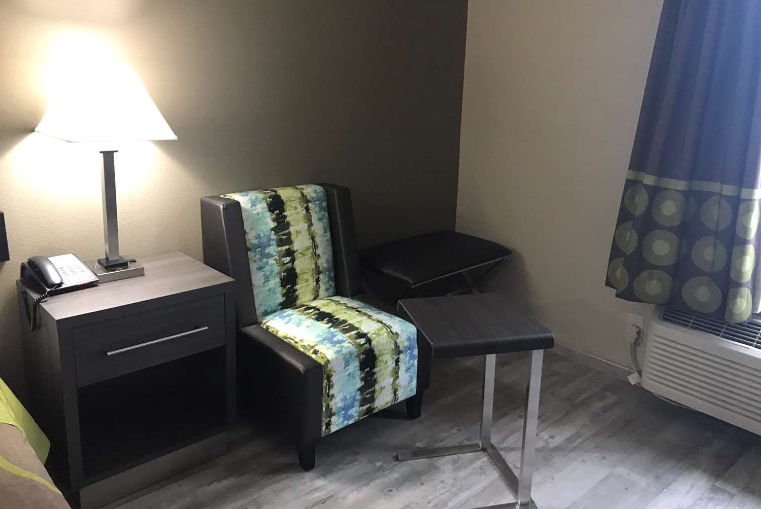 Super 8 by Wyndham Pascagoula 11/18