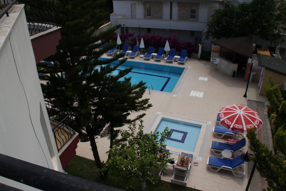 MINTA APART HOTEL 7/57