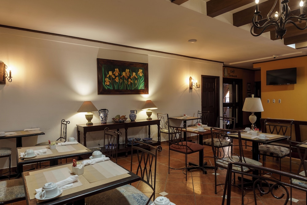 VILLA TERRA HOTEL 38/50