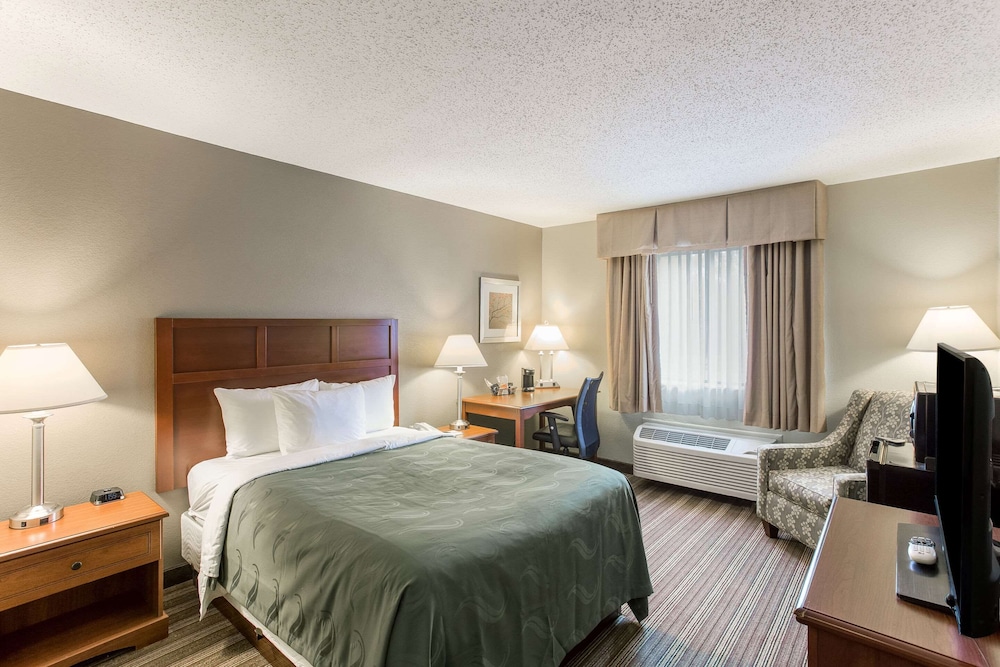 Quality Inn Athens, OH 17/50