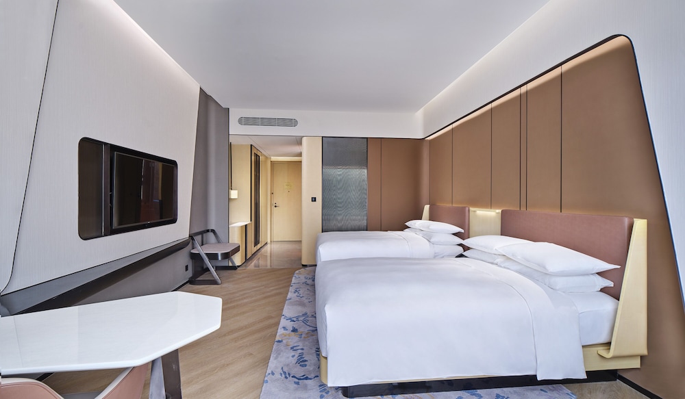 Renaissance Zhuhai Hotel 16/50