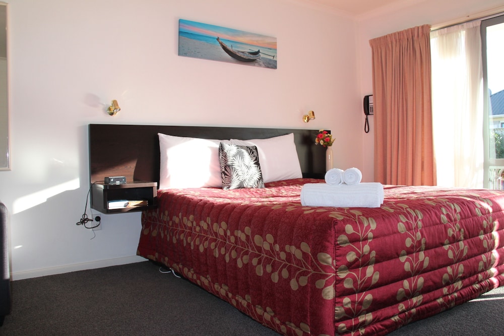 Alcala Motor Lodge 18/70